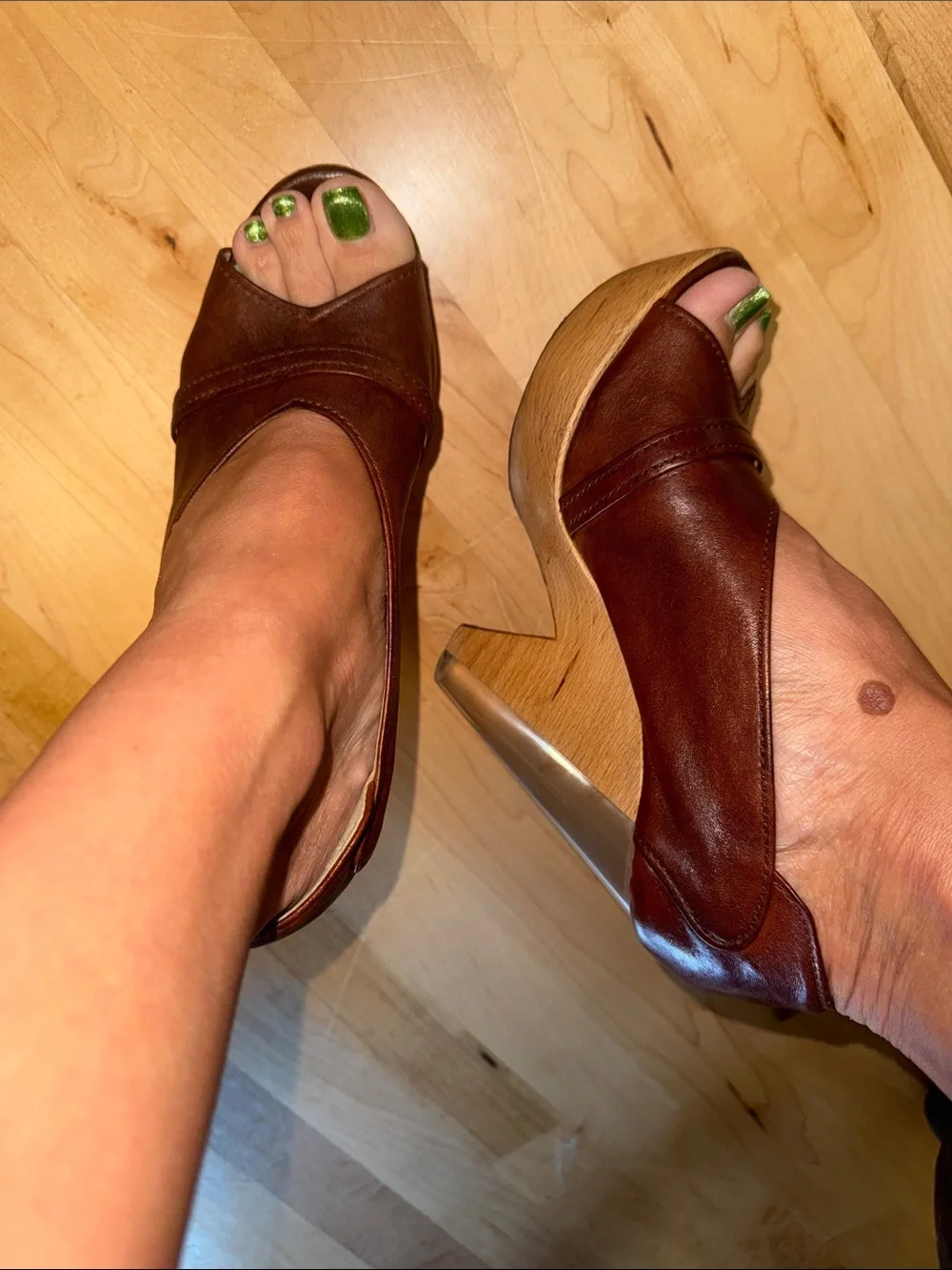 Chloe Brown Leather and Lucite Peep-Toe Chunky Platform Heels 2010
